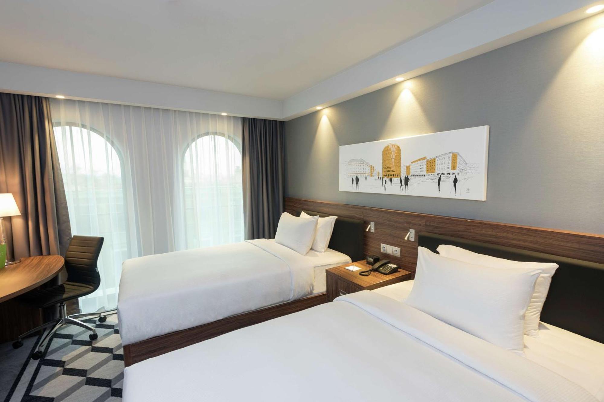 Hampton By Hilton Old Town 3* Poznan